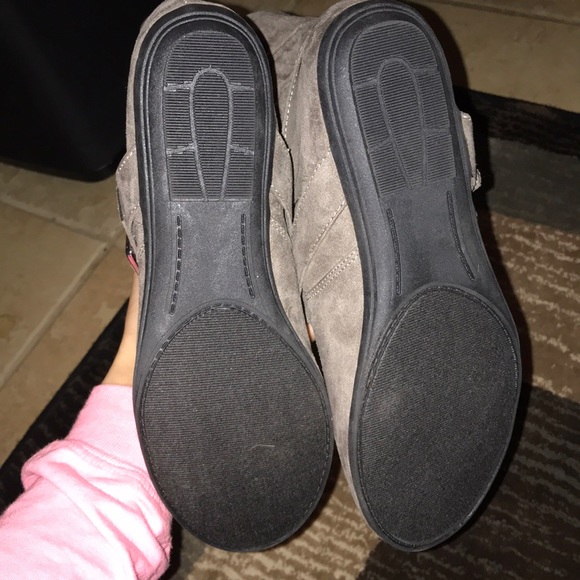 Boots - Picture 3 of 4